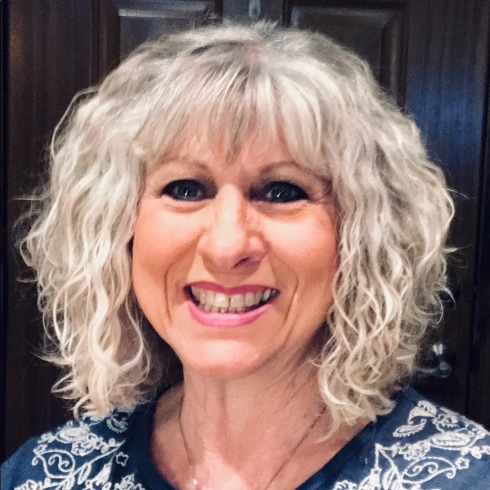 Meet your Posher, Carolyn